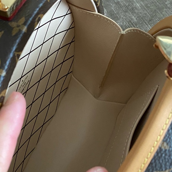 ✨BRAND NEW ✨💯AUTHENTIC LOUIS VUITTON PETITE BOITE - Picture 12 of 15